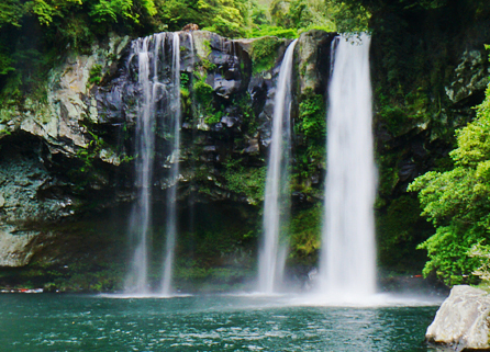 Cheonjiyeon Waterfall
