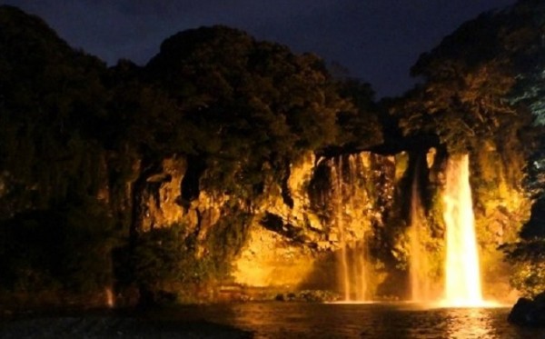 Cheonjiyeon Waterfall
