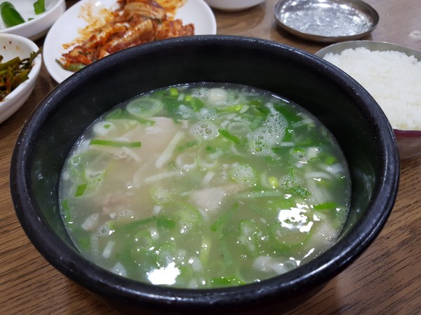 Bonjun Dwaejigukbap